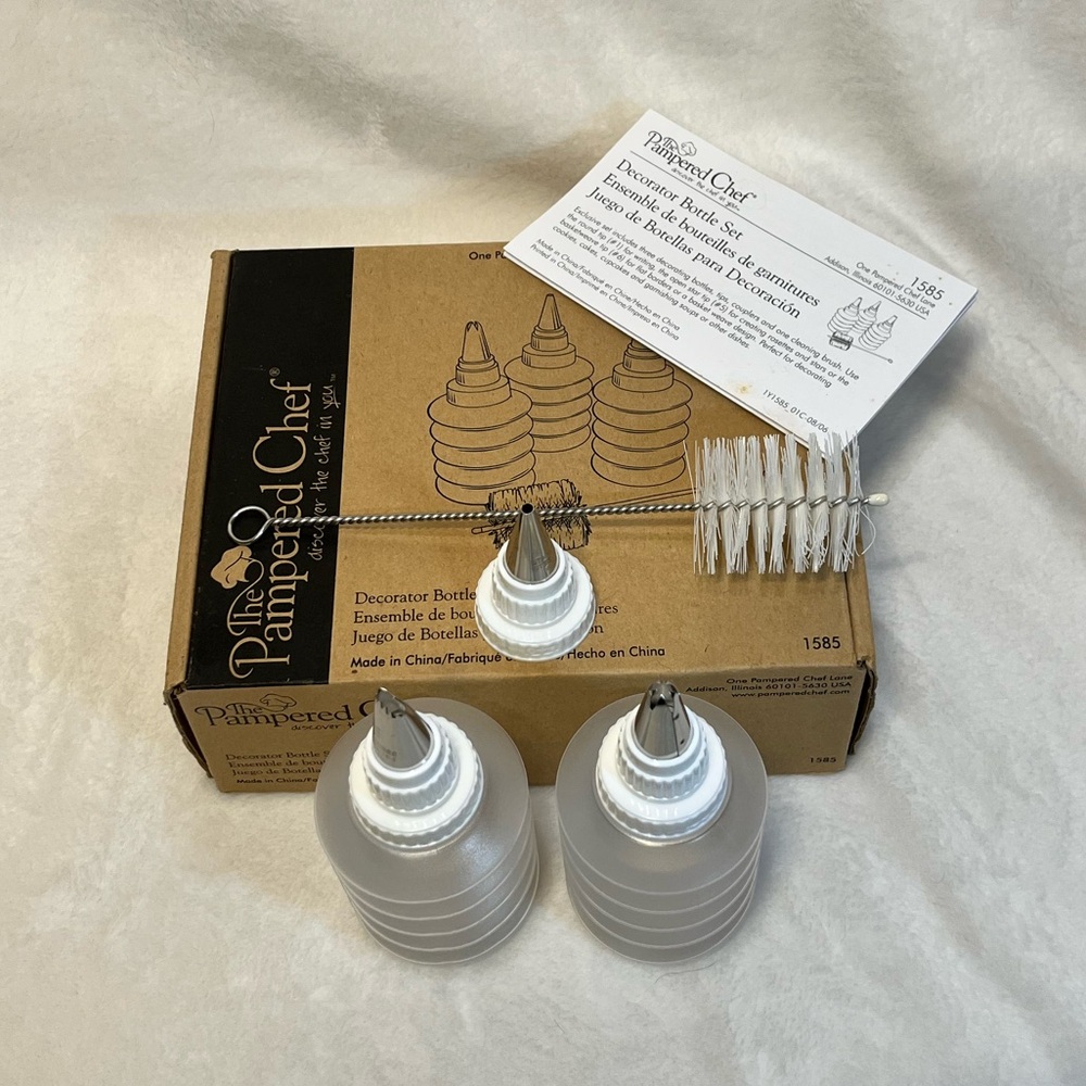 Pampered Cher Decorator Bottle Set